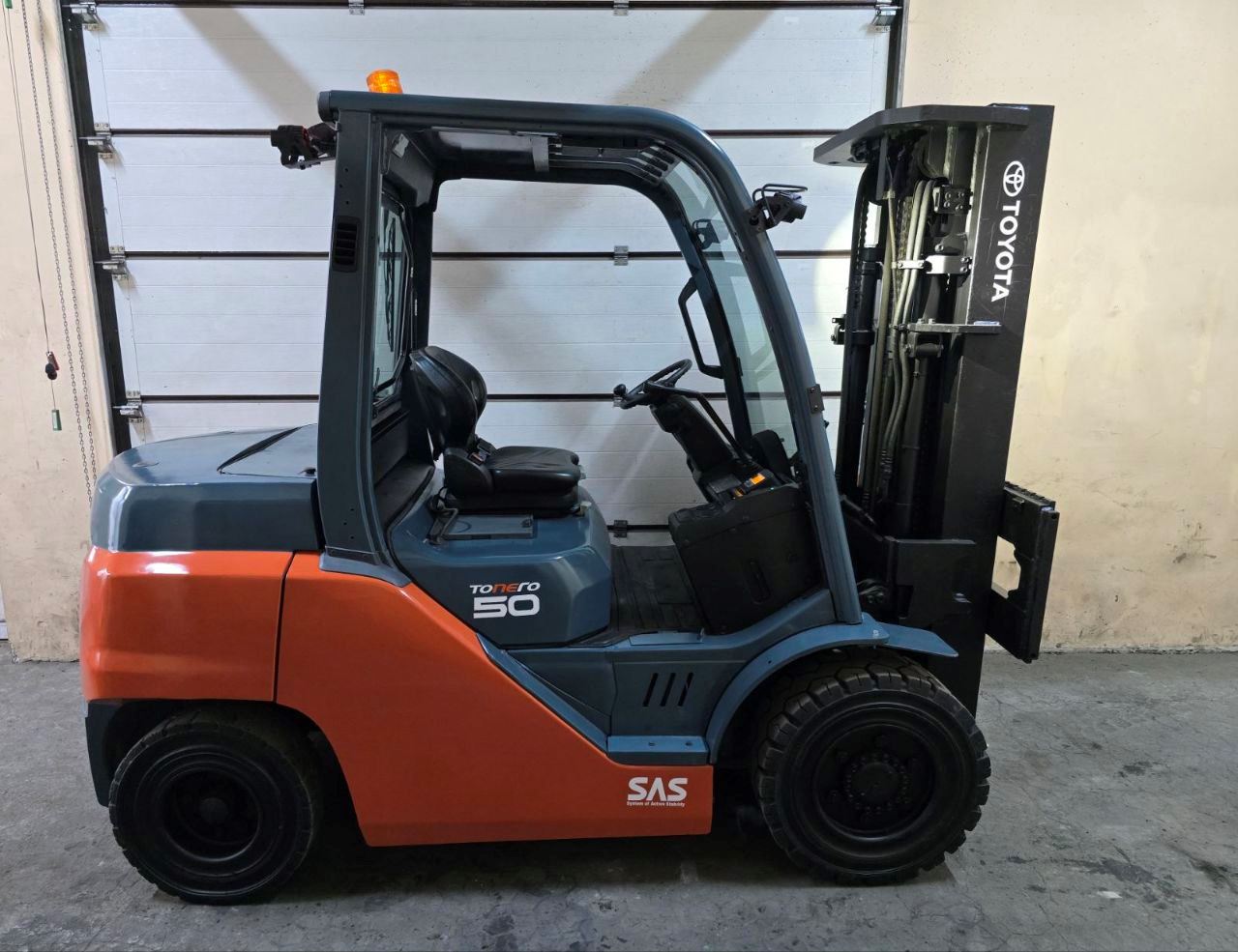 Навантажувач вилковий, газовий 3.5 тонни Toyota 02-8FGJF35