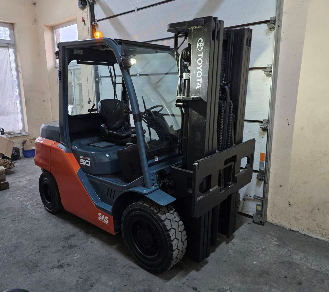 Навантажувач вилковий, газовий 3.5 тонни Toyota 02-8FGJF35