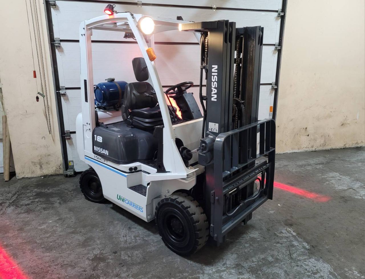 Wózek widłowy gazowy 1,8 tony Nissan P1D1A18LQ