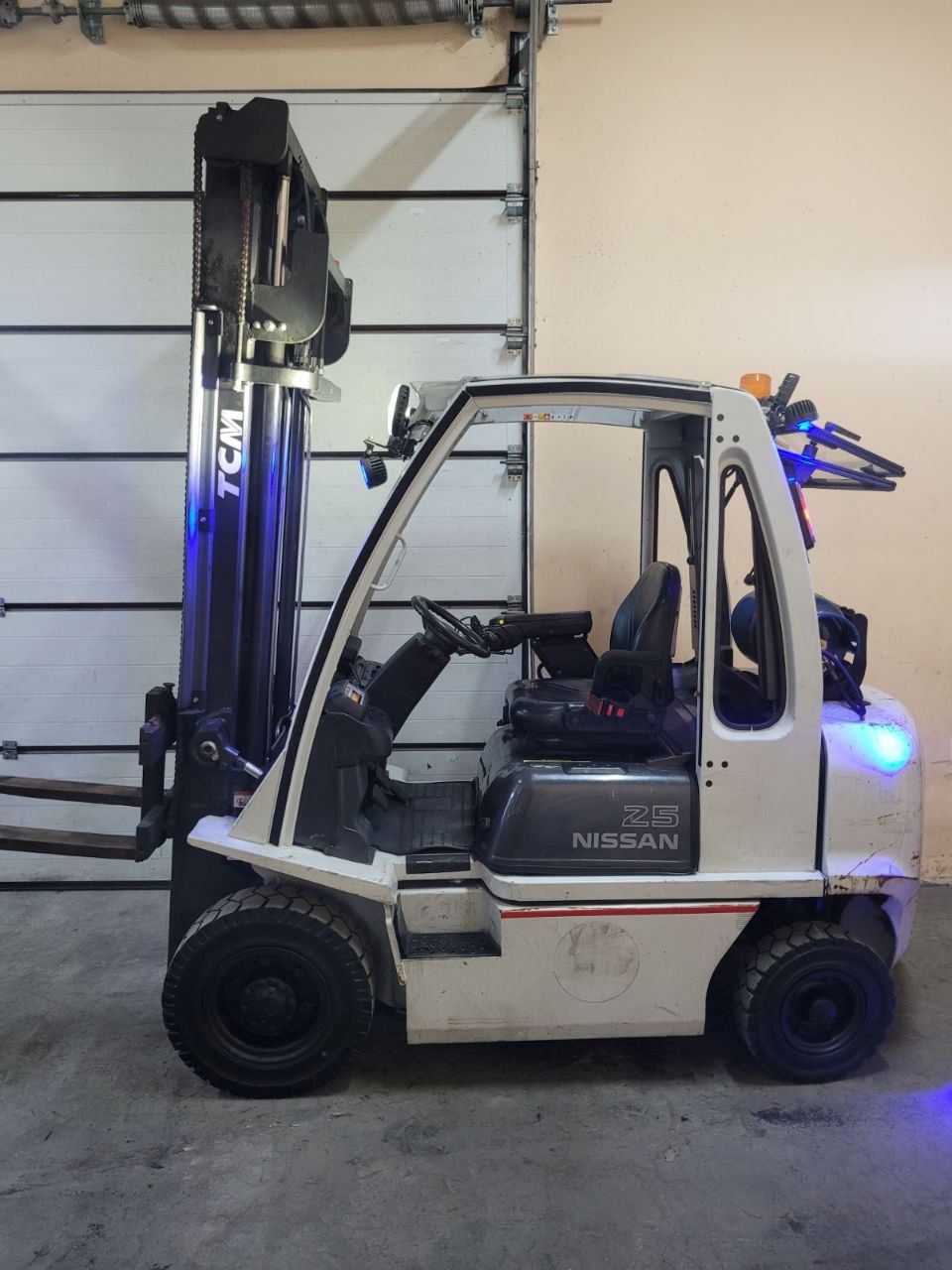 Wózek widłowy gazowy 2,5 tony Nissan-Unicarriers U1D2A25LH