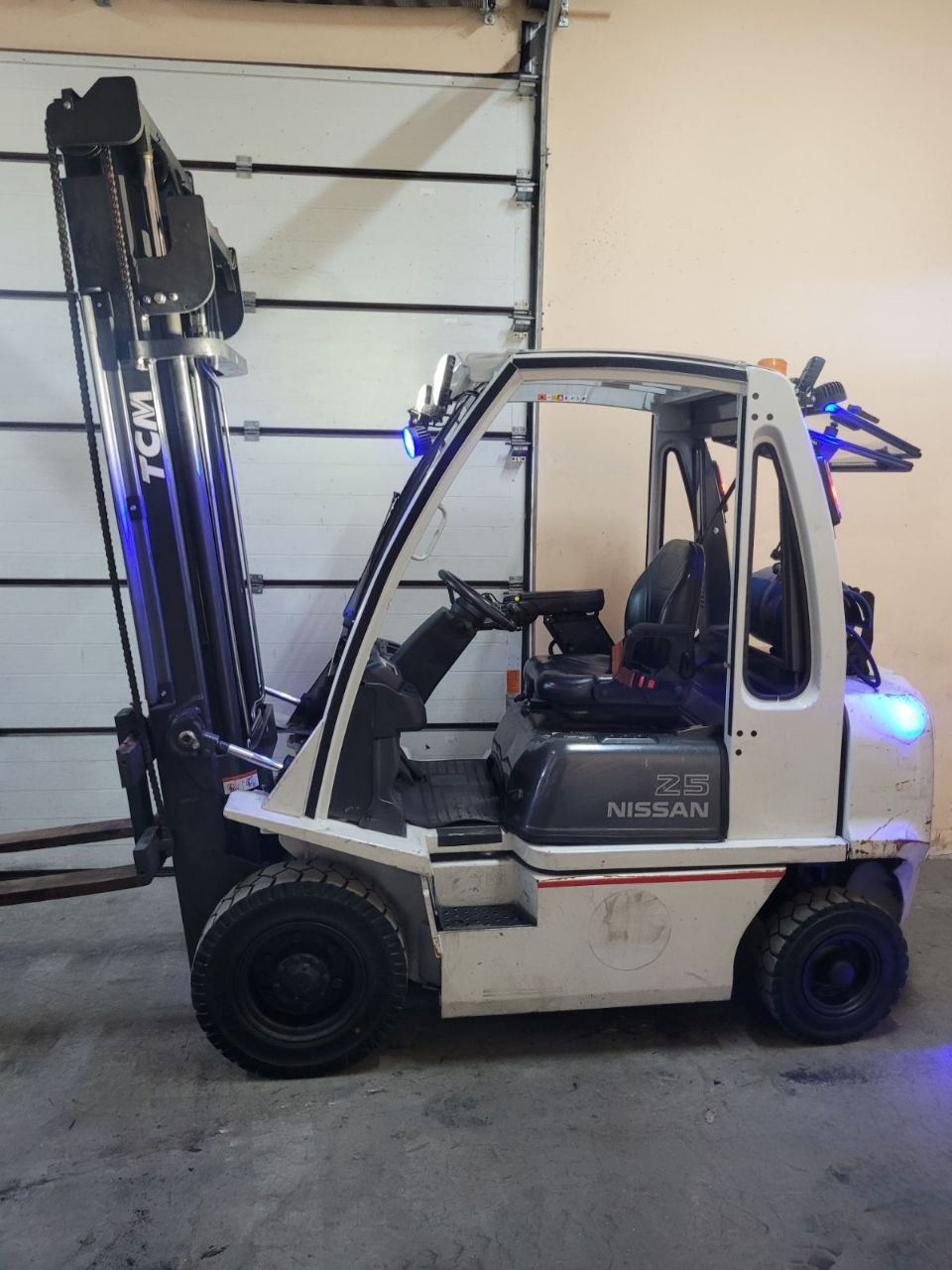 Wózek widłowy gazowy 2,5 tony Nissan-Unicarriers U1D2A25LH