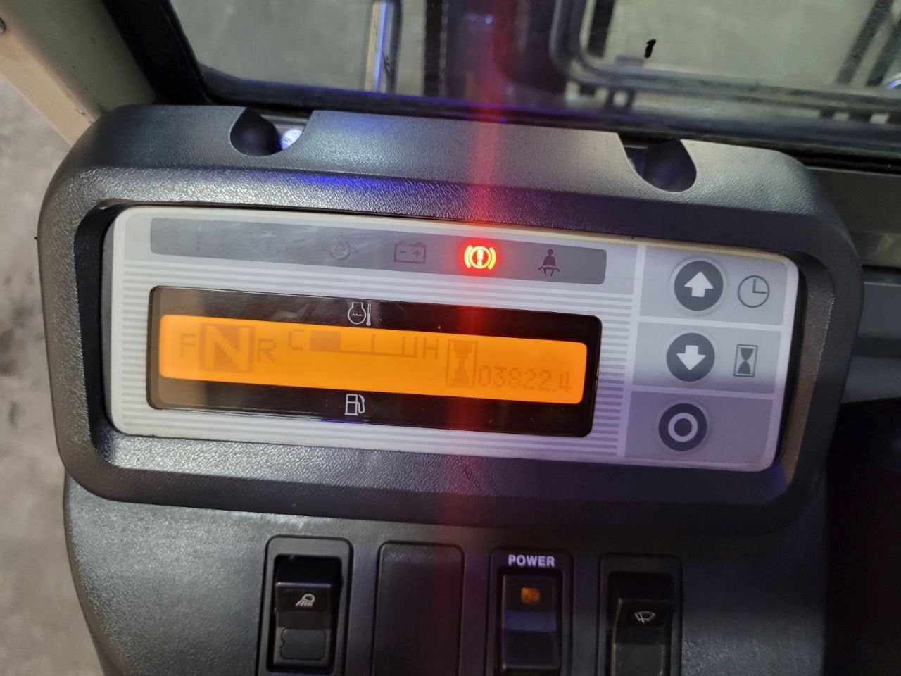 Wózek widłowy gazowy 2,5 tony Nissan-Unicarriers U1D2A25LH