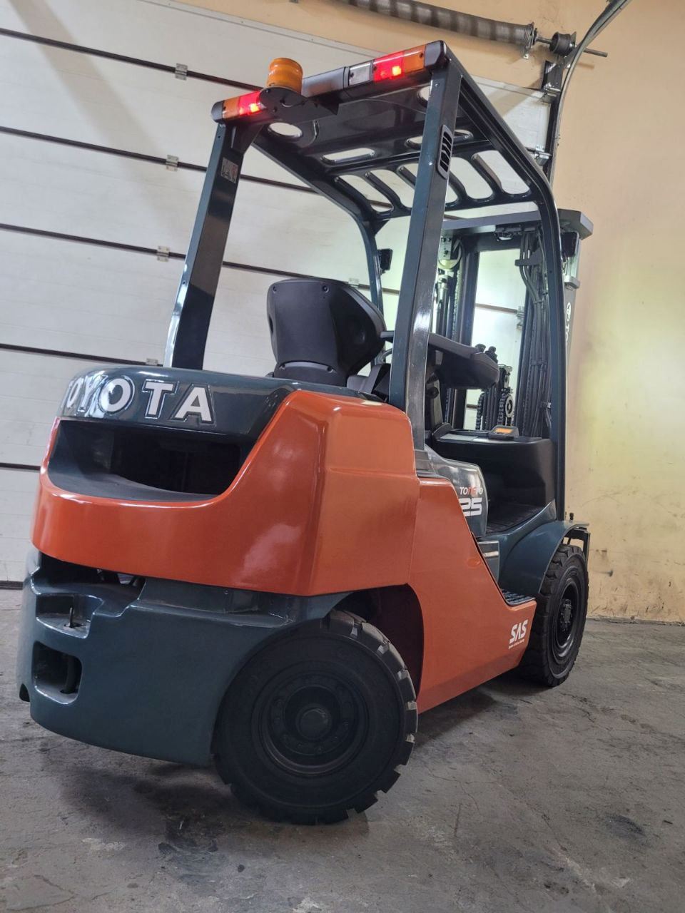 Wózek widłowy Toyota 02-8FDF25, diesel 2,5 tony