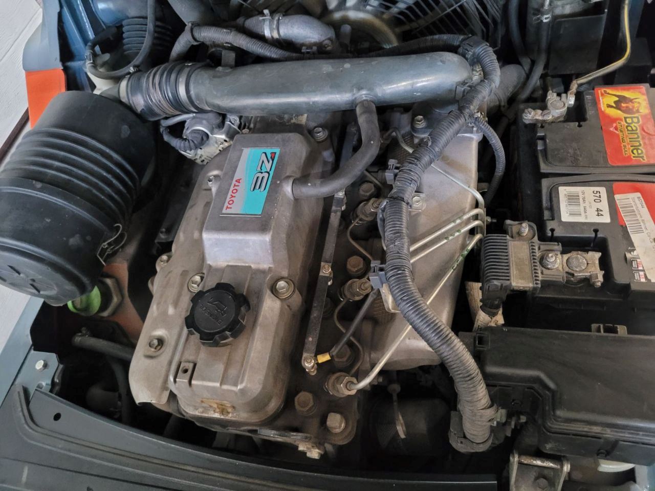 Wózek widłowy diesel 2,5 tony Toyota 02-8FDF25
