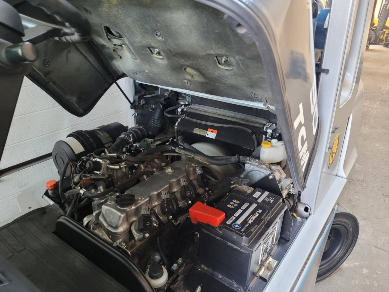 Wózek widłowy gazowy 3,0 tony TCM-Nissan UG1D2A30LH