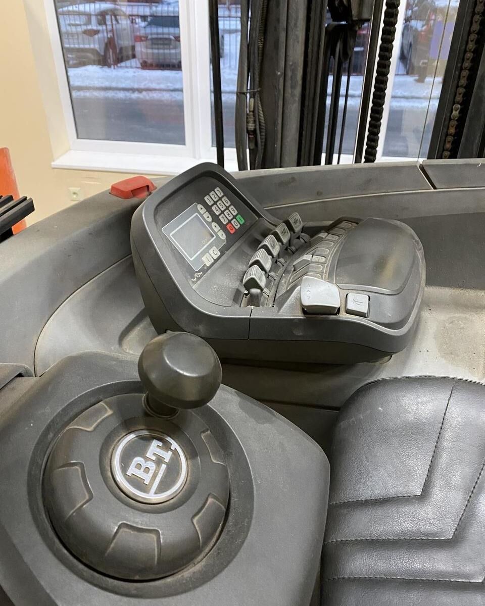 Układarka elektryczna BT RRE160