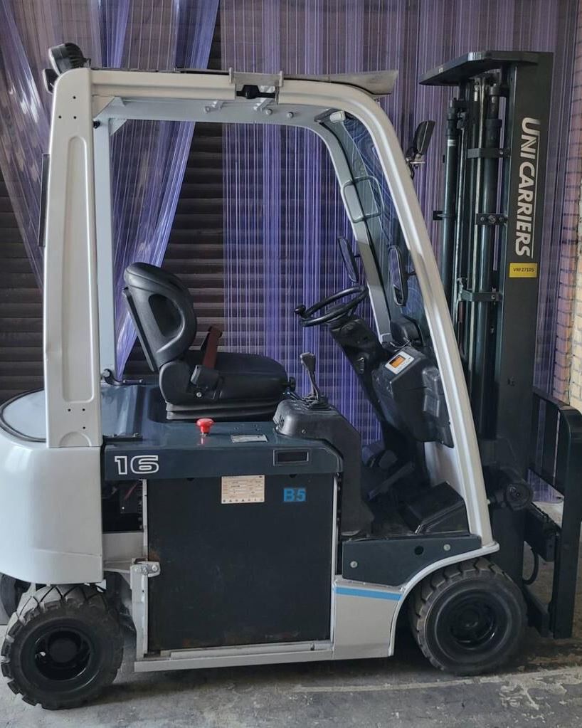 Elektryczny wózek widłowy Nissan 1,6 t.