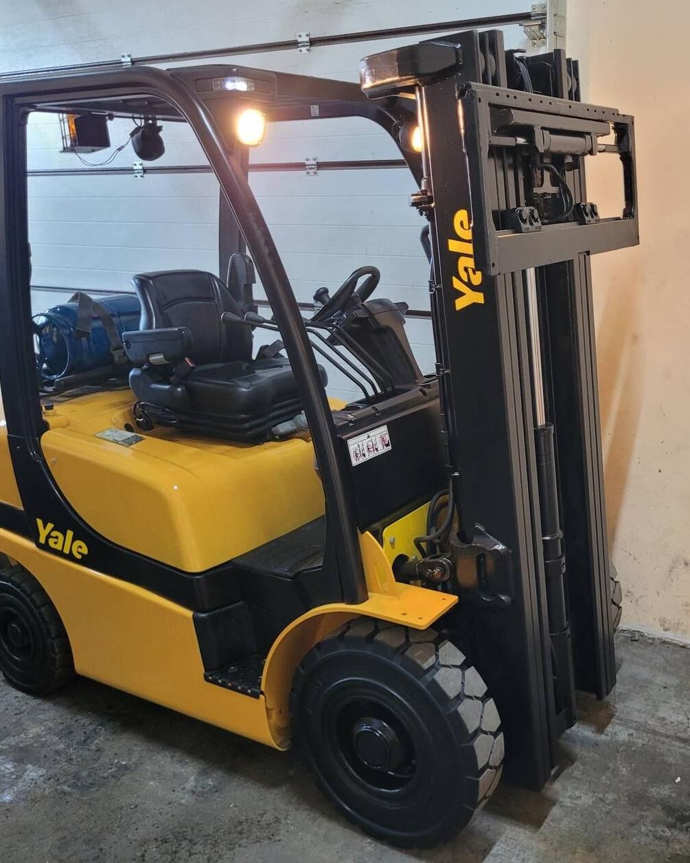 Wózek widłowy gazowy Yale 2,5 t