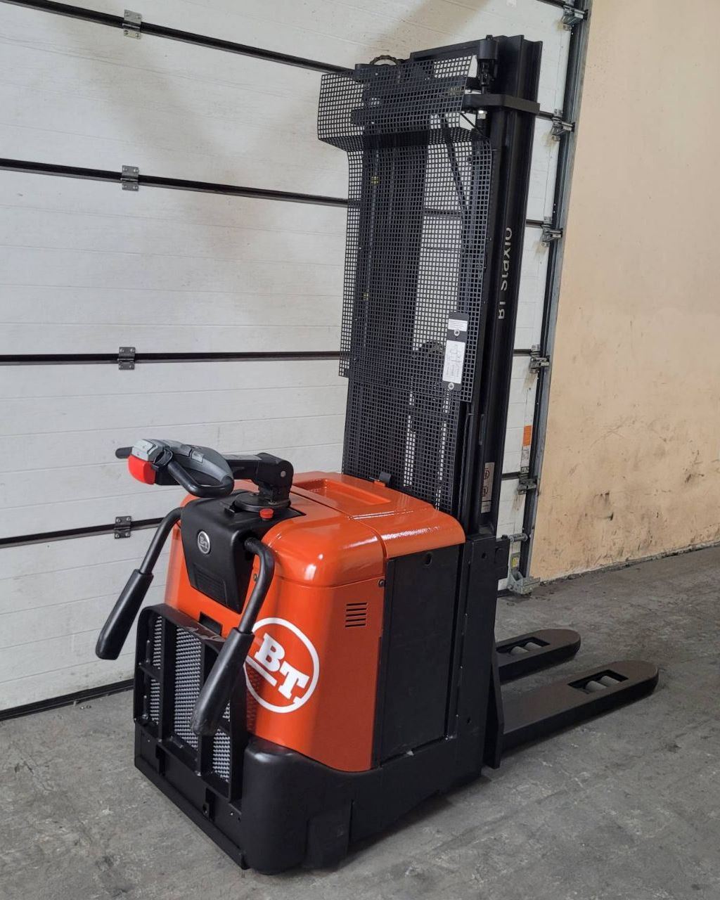 Самохідний електроштабелер BT-Toyota SPE125L