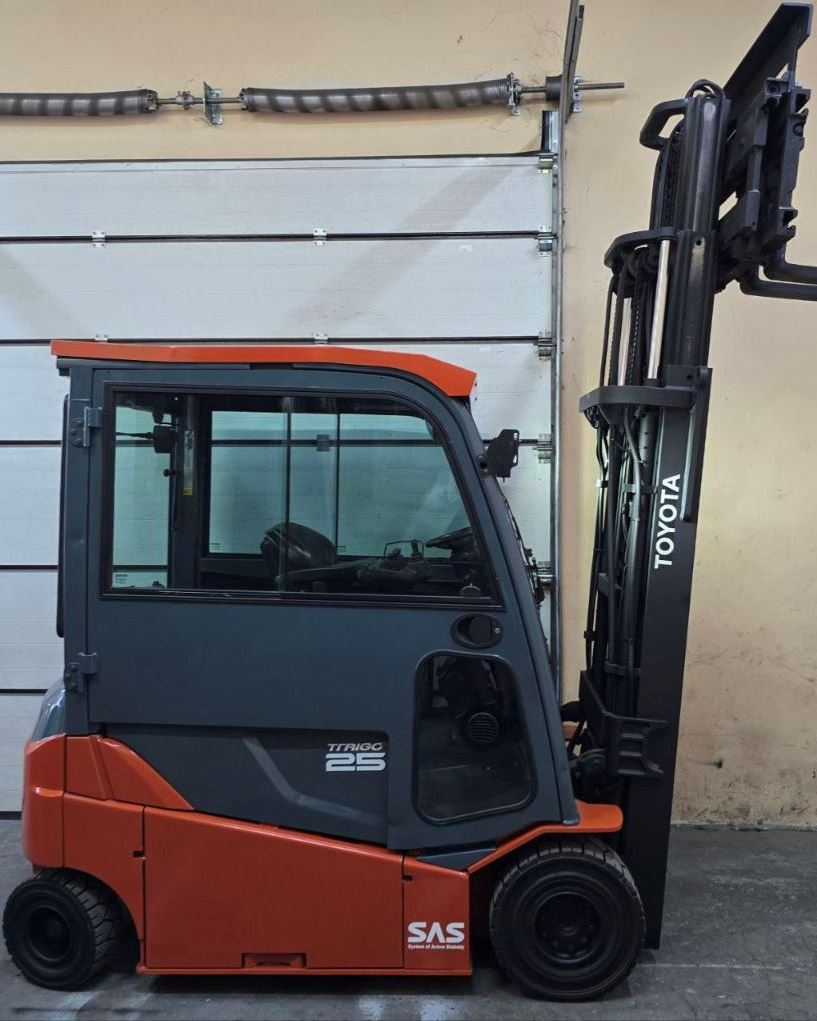 Toyota 8FBMT25 four-wheel electric forklift